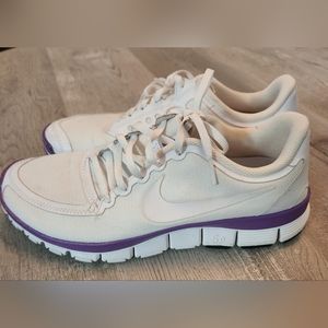 WOMENS NIKE SHOES